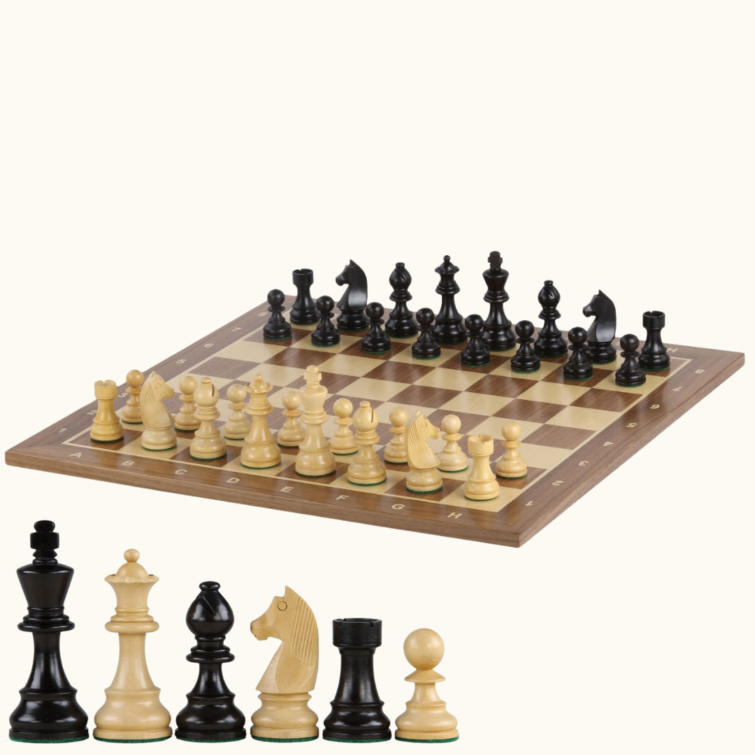 Schackset i trä med valnötsbräde – No. 5 & 6