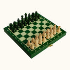 Magnetiskt mini schackset – Bok & Björk – 20 cm – grön