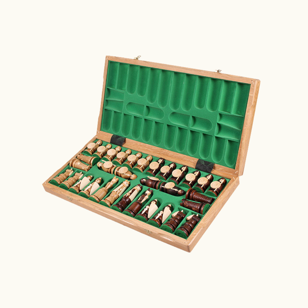 Hopfällbart schackset i ek, körsbärsträ och lönn – Magnat – 55 cm