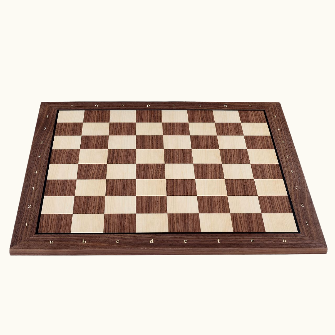 Schackbräde i valnöt och lönn med svart ram – No. 5 & No. 6