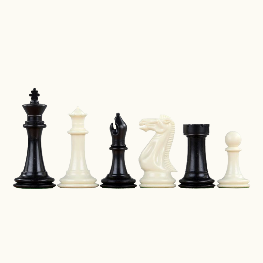 Schackpjäser – Indian Staunton i plast – 98 mm (No. 6)