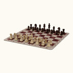 Schackpaket Trä – Staunton-pjäser i trä på rullbart bräde i ljus träfärg